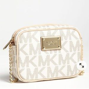 Small Stylish Michael Kors Crossbody